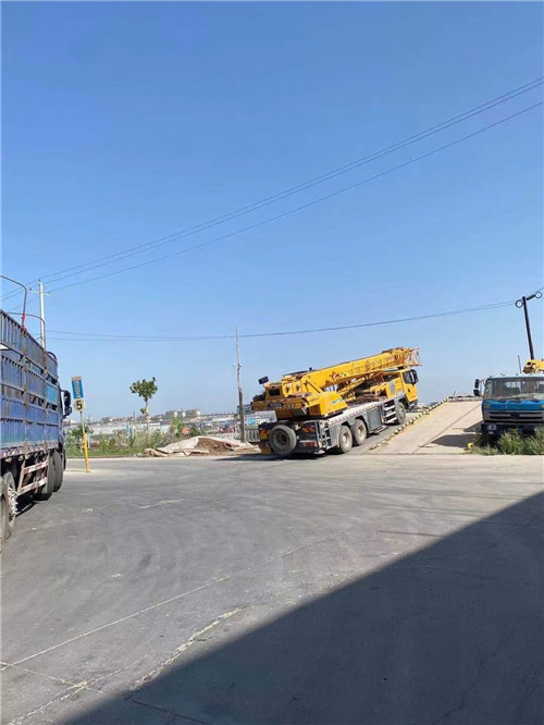 合浦县25吨吊车的租赁价格大概是多少？