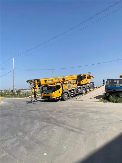 合浦县吊车作业时，可能会产生哪些额外收费项目？